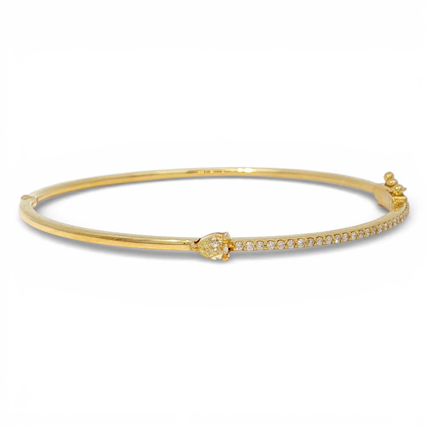 0.39 CT Yellow Diamond Bangle