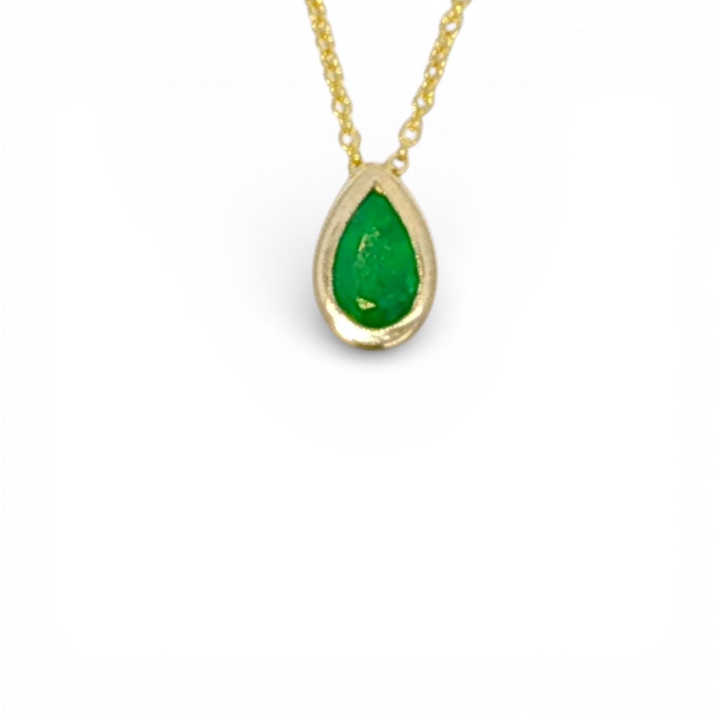 0.38 CT Emerald Pendant