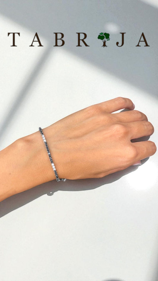 2.10 CT Black and White Diamond Bracelet