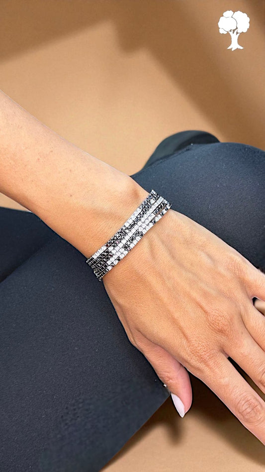 9.94 CT Black & White Bracelet