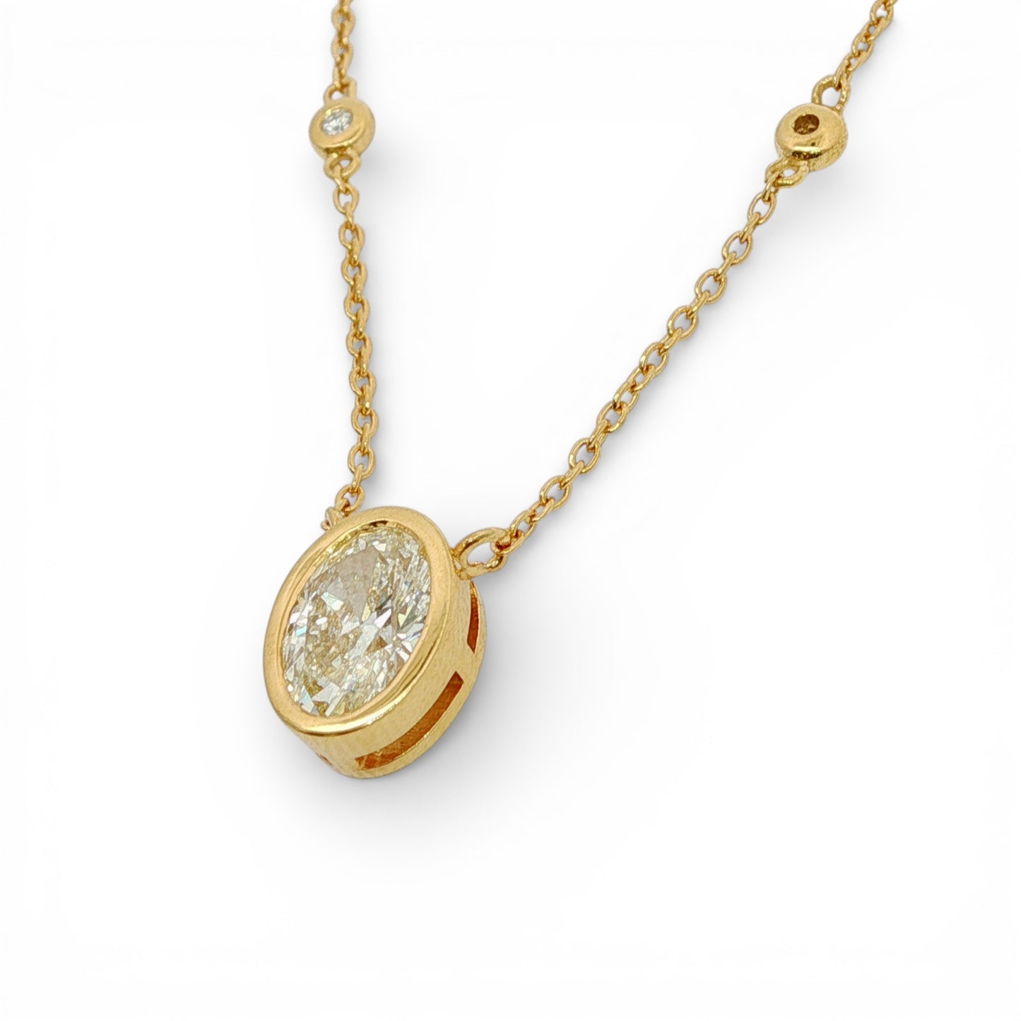 1.06 CT Yellow Diamond Pendant
