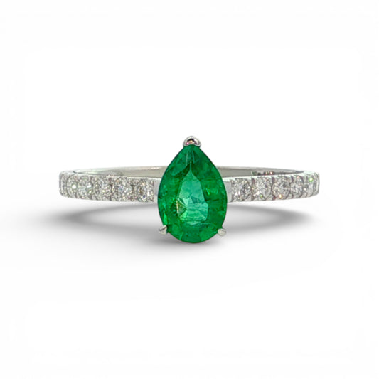 0.94 CT Emerald Ring